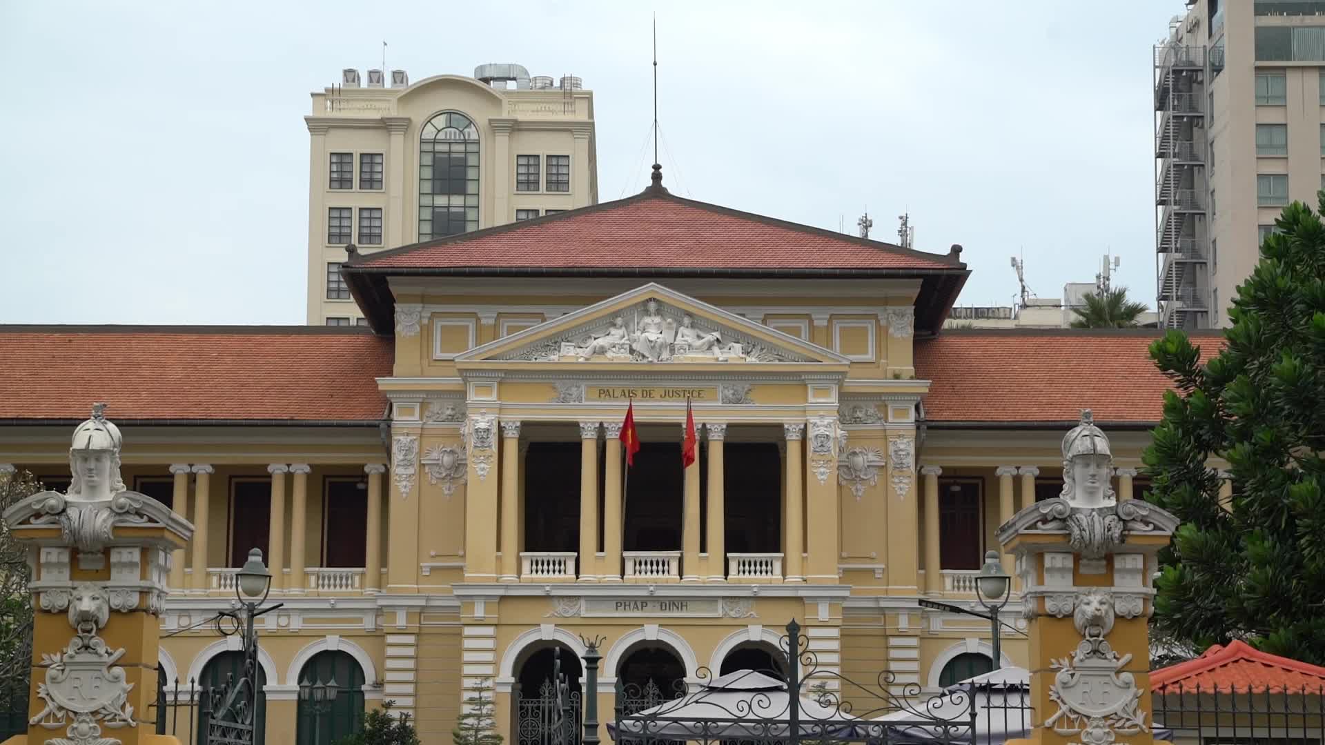 Palais de justice/Courthouse in Ho Chi Minh, Vietnam