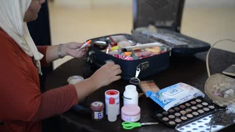 Campaigning to support cancer patients For marriage in Gaza City