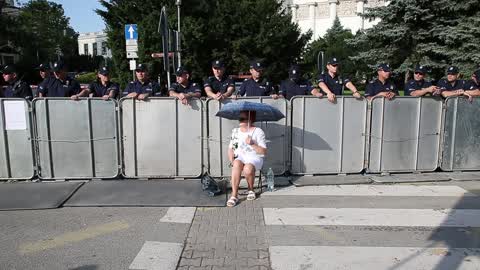 Protests at Polish parliament against justice reform in Warsaw